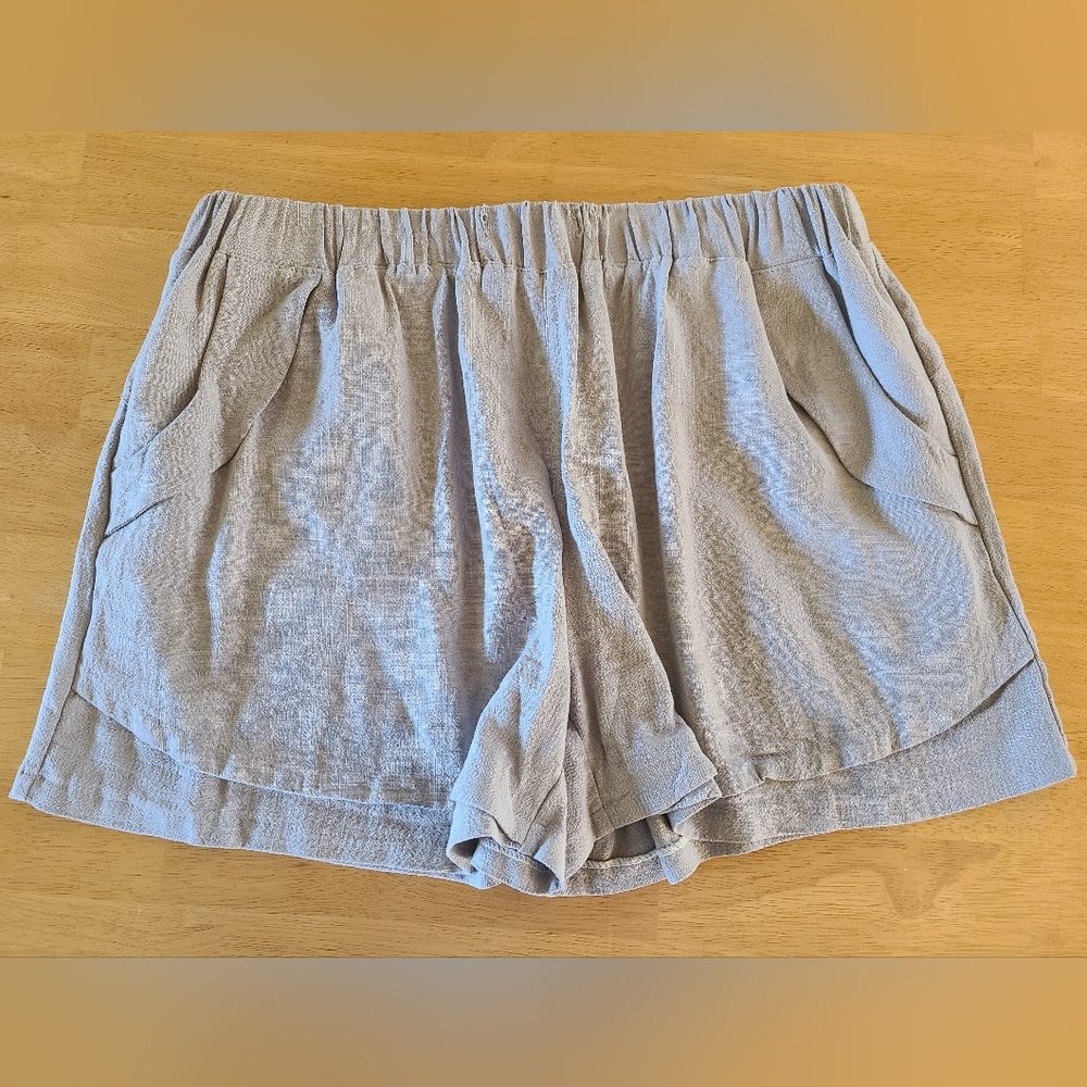 Gray Casual Shorts Size Large